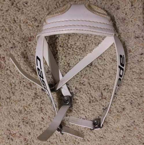 Cascade Chinstrap White