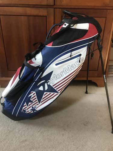 Taylormade Tourlite American Flag bag