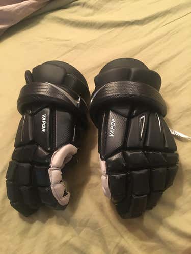 Nike Vapor Gloves - Like New