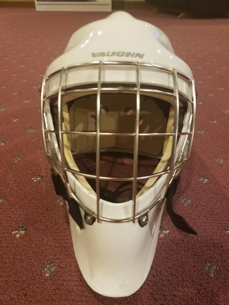 Vaughn 7700 Goalie Mask (NEW) - Adult Medium