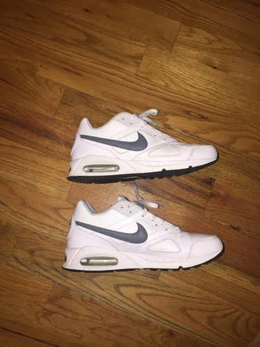 Men's White Nike Air Max size 11.5
