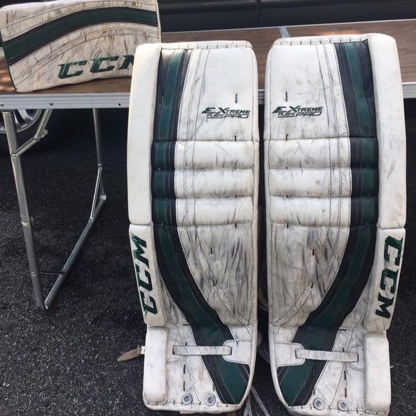 CCM Extreme Flex Pro 35 +2 W/blocker, No Glove
