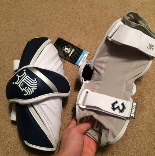 New With Tags Custom Brine King V 5 Arm Guards