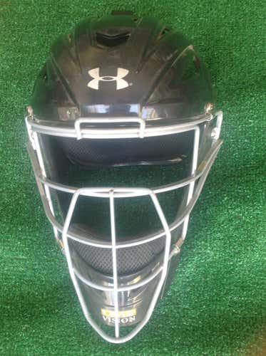 Under Armour Hockey Style Catchers Helmet