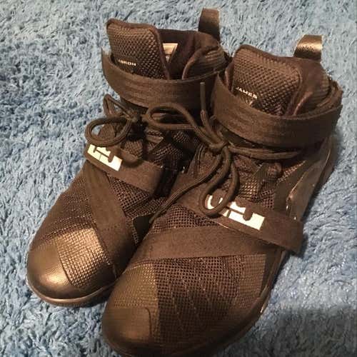 Nike Lebron Zoom Soldier 9 Blackout