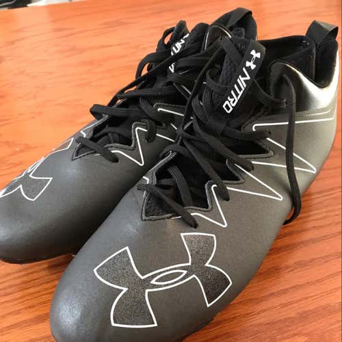 Under Armour Nitro Men's Football Cleats Mid