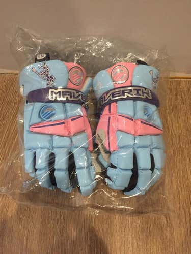 BNWT Custom Cotton Candy Maverik M3s