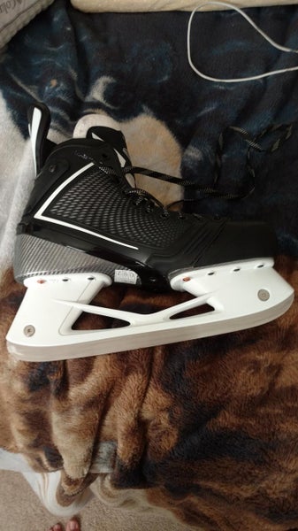 Used 4 times mako m7 skates, unbaked, like new