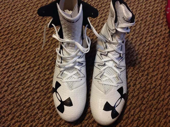 Under Armour Highlight Cleats size 11