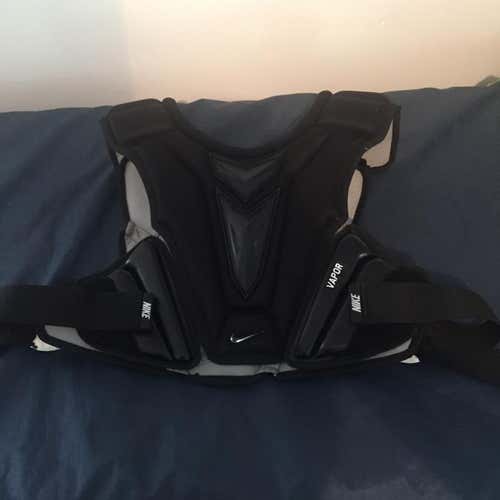 Nike Vapor Chest Protector Medium