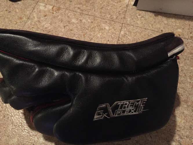 CCM Extreme Flex III SR Custom Blocker