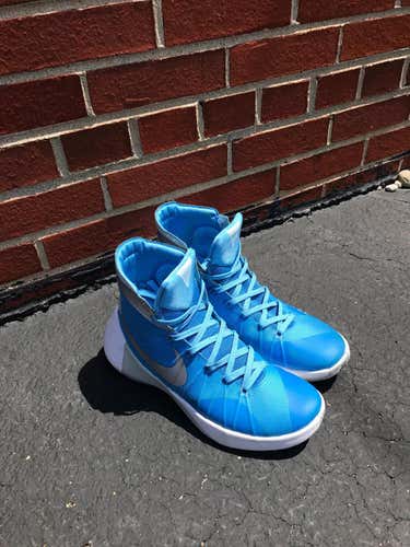 Nike Hyperdunk 2015 Size: 9.5