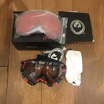 NEW Dragon D3 Goggles + Spare flat light lens