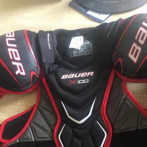 Bauer 100 Shoulder Pads