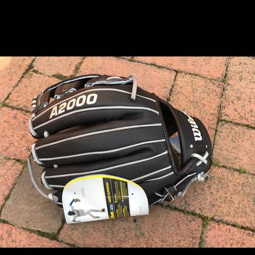 NEW - Wilson A2000 Superskin 11.5" Infield Glove - WTA20RB16G4SS - Right Hand Throw