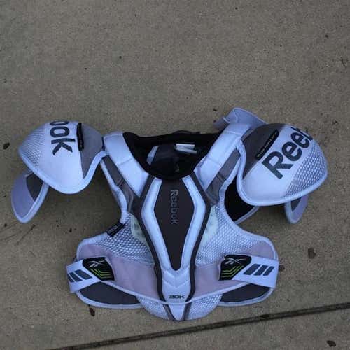 Reebok 20k Shoulder Pads Worn One Season Size Jr. Large
