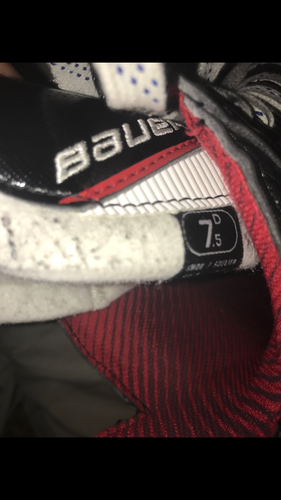 Bauer Vapor x900 skates hardly used size 7.5
