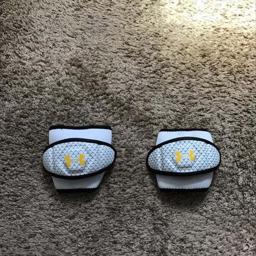 Like New Under Armour Elbow Caps