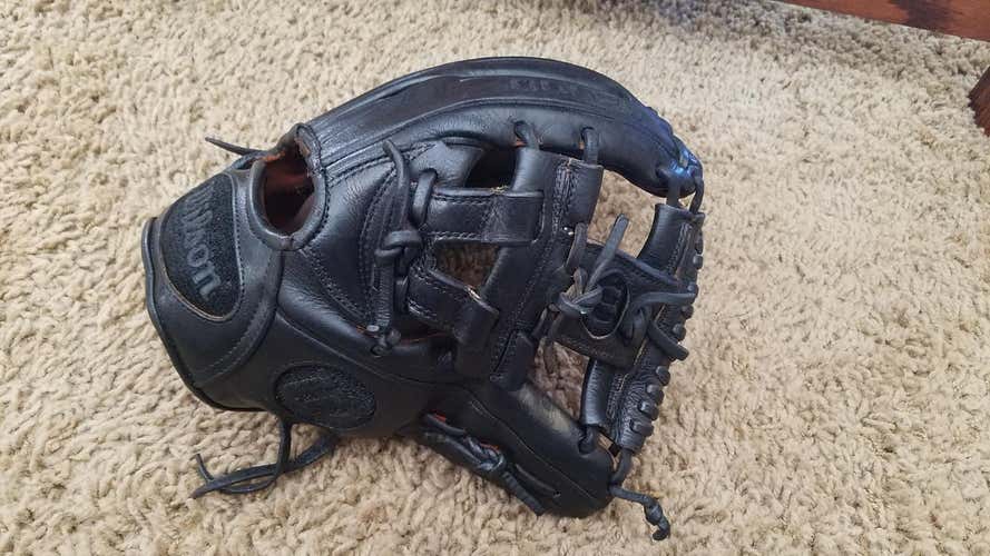 Wilson A2000 11.5" Died Black
