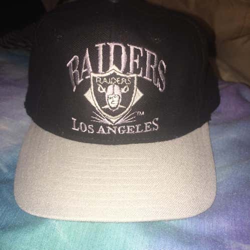 L.A Raiders SnapBack NFL Signature