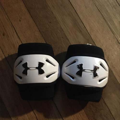 Under Armour Revenant Elbow Cap