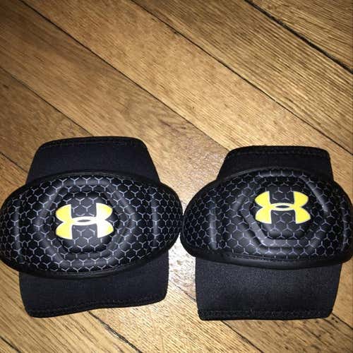 Under Armour Charge 2 Elbow Caps