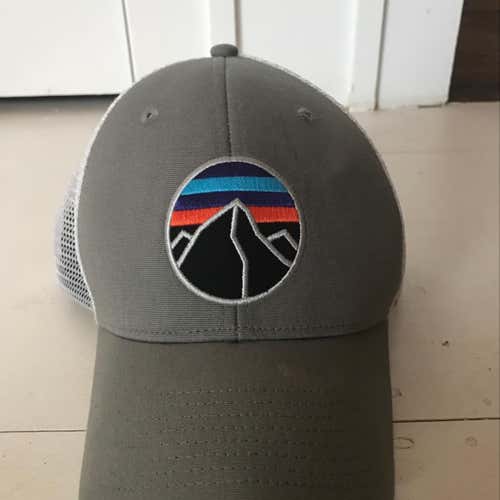 Unused Patagonia Mountain Logo Hat