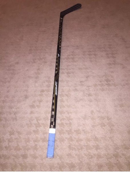 BAUER SUPREME 1S. NON PRO STOCK HOCKEY STICK RH