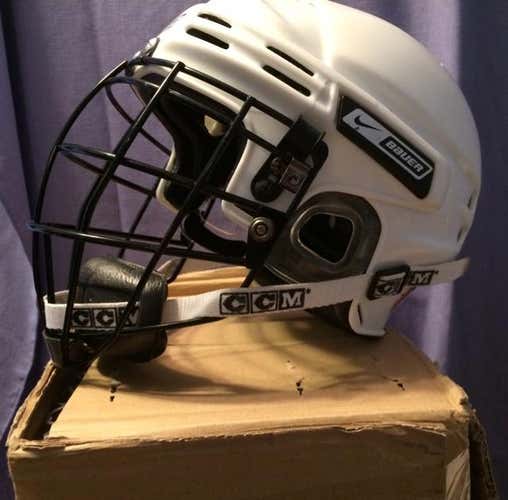 Bauer Box Helmet And Mask Combo