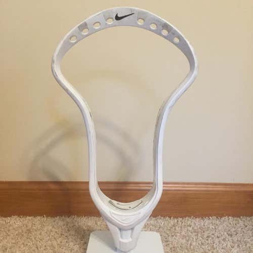 NEED GONE! Like New Nike Ceo