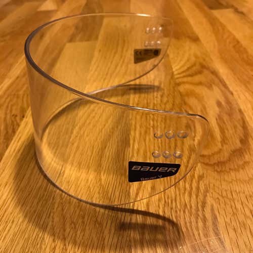 Bauer V Senior Visor