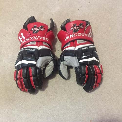 Team Issued Vancouver Stealth Game Worn Gloves