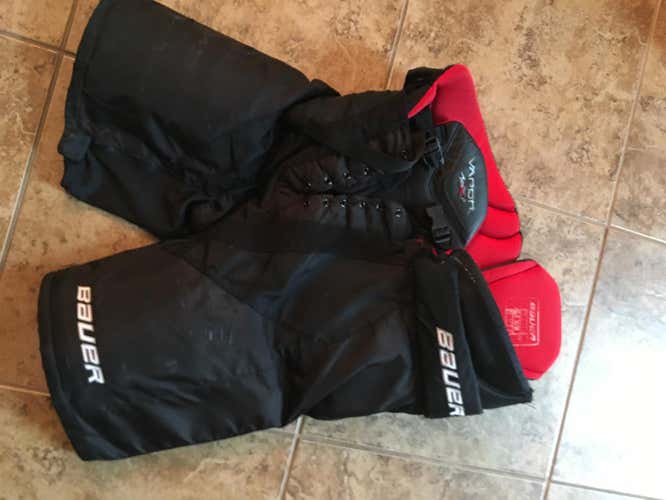 Bauer APX2 hockey pants . Senior Medium.