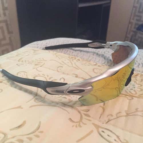 Oakley Radar EV Path Fire Iridium