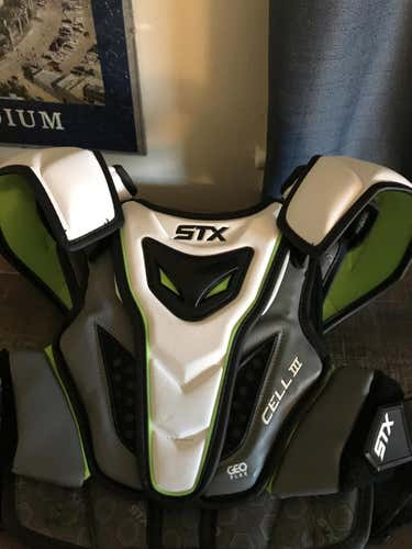 Stx cell three lacrosse shoulder pads
