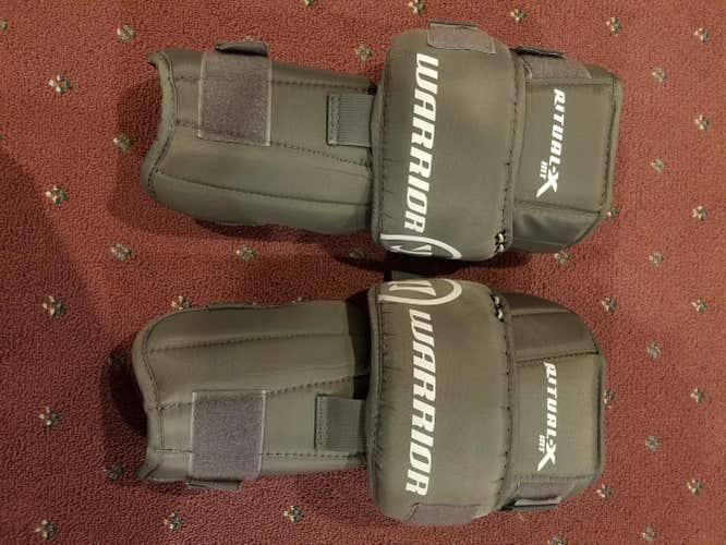 Warrior Intermediate Goalie Knee Protectors - Large