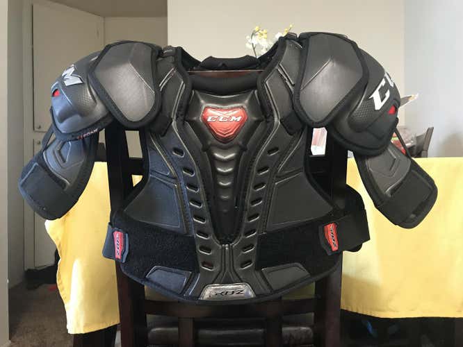 CCM RBZ Shoulder Pads