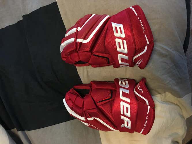 Bauer Vapor X100 Gloves