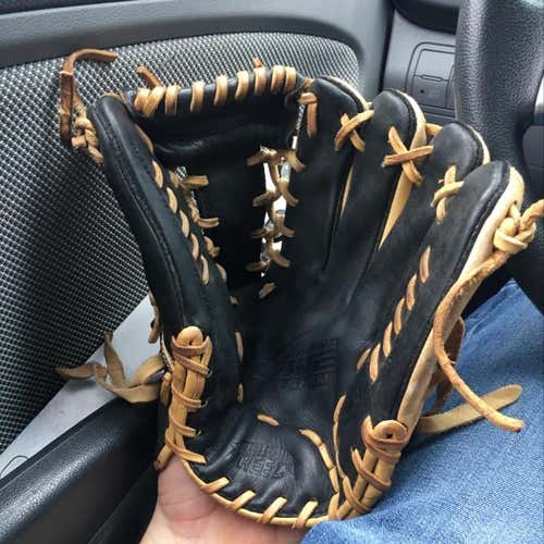 Nike Diamond Elite Show