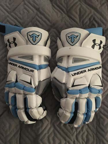 Custom Trilogy UA engage gloves