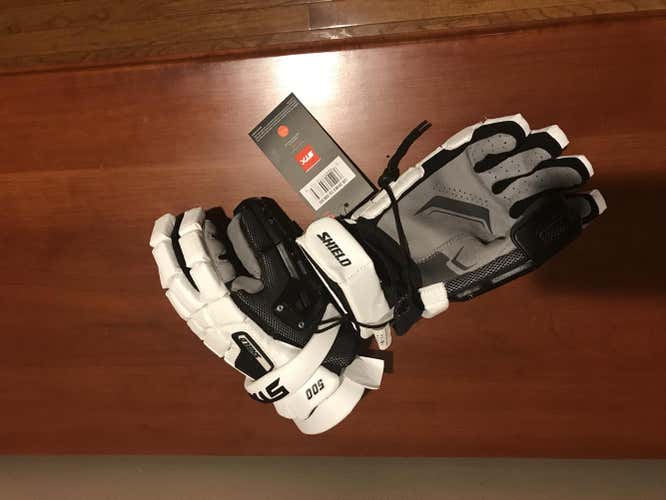 STX Shield 500 Goalie Gloves White Size Medium 12"