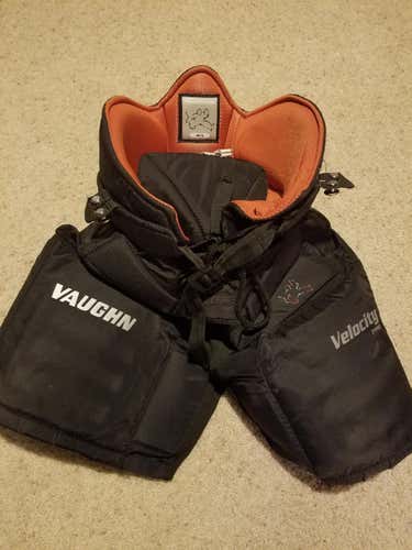 Vaughn Velocity 5 Junior Goalie Pants - size M/L