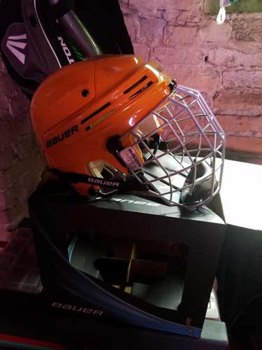 Bauer 4500 new helmet