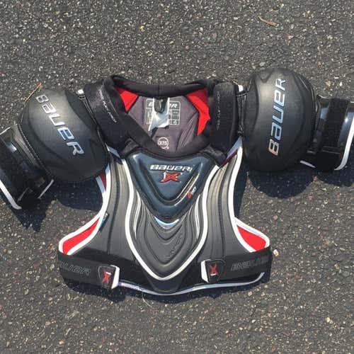Bauer Shoulder Pads (never been worn)