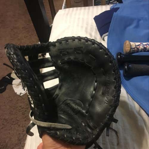 Louisville Slugger First Baseman Glove
