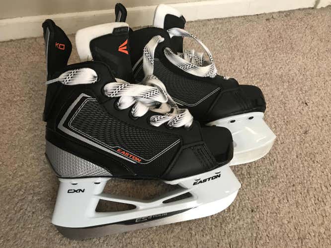 Easton Mako II Youth Skates Size 13.0 D (Worn Once!)