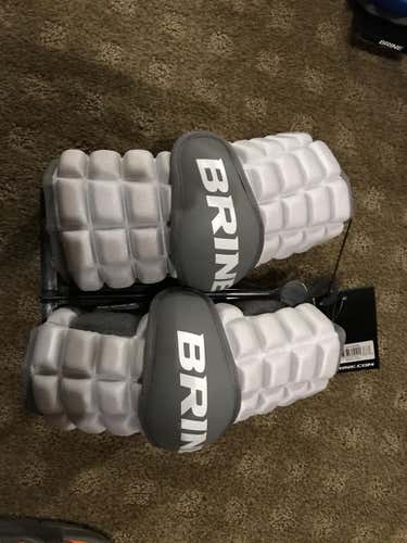 Brine Clutch Arm Guards White Size Large
