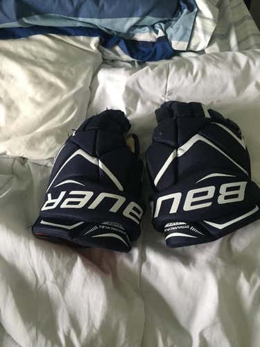 Bauer x700 gloves