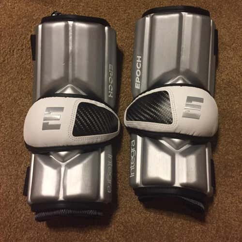 Committed Academy Integra Arm Guards