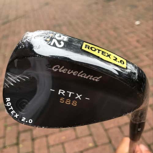 NEW - Cleveland RTX 588 Rotex 2.0 52/10 Black Satin Wedge - Right Handed